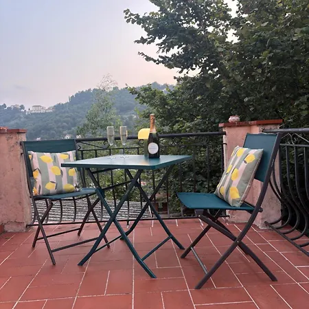 Independant - Entree & Terrasse Privatives - Vue - Parking Guest house