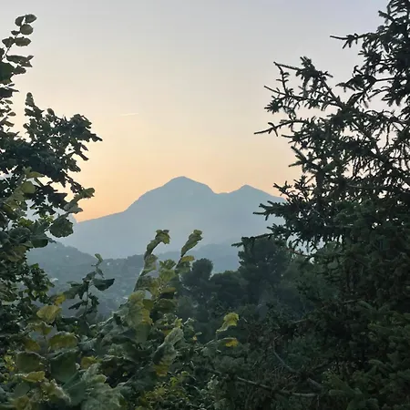 Shangri-la - Calme - Confort - Vue - Pkg - Wifi 招待所 *