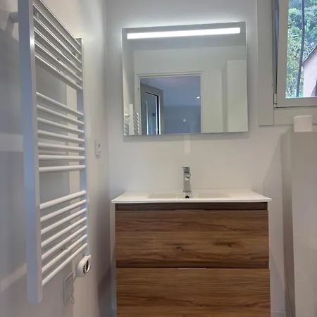 Shangri-la - Calme - Confort - Vue - Pkg - Wifi Гостевой дом Ментона